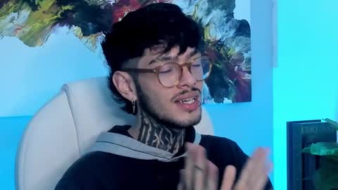 Snapshot of mihailleroy chatting on 02.12.25 MIHAIL LEROY finally independent model online show from 02.12.25