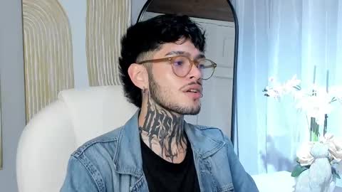 Snapshot of mihailleroy chatting on 02.15.25 MIHAIL LEROY finally independent model online show from 02.15.25