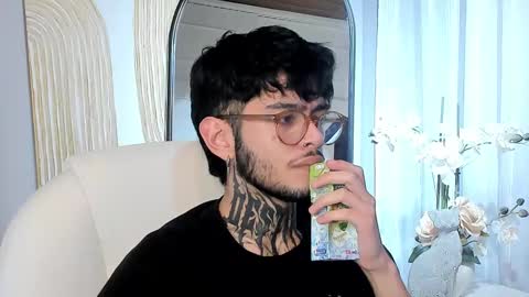 Snapshot of mihailleroy chatting on 02.28.25 MIHAIL LEROY finally independent model online show from 02.28.25