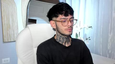 Snapshot of mihailleroy chatting on 03.05.25 MIHAIL LEROY finally independent model online show from 03.05.25