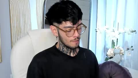 Snapshot of mihailleroy chatting on 03.06.25 MIHAIL LEROY finally independent model online show from 03.06.25