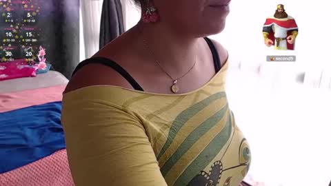 Snapshot of miia_big1boobs chatting on 10.28.25 miia big1boobs online show from 10.28.25