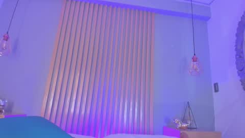 Mia online show from 03.10.26