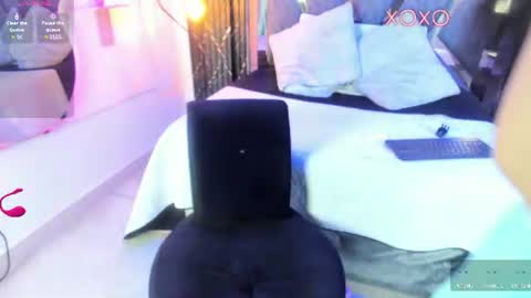 Snapshot of miia_deluxe_ chatting on 06.14.26 miia_deluxe_ online show from 06.14.26