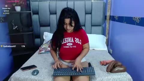 Snapshot of miia_rousee_ chatting on 07.12.26 ROUSSE online show from 07.12.26