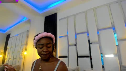 Miia Schwarz  online show from 10.02.25