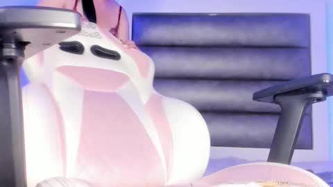 Snapshot of miia_spencer chatting on 03.11.26 Mia online show from 03.11.26