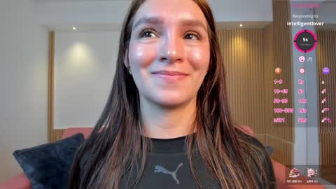 Miia 3 online show from 12.17.24