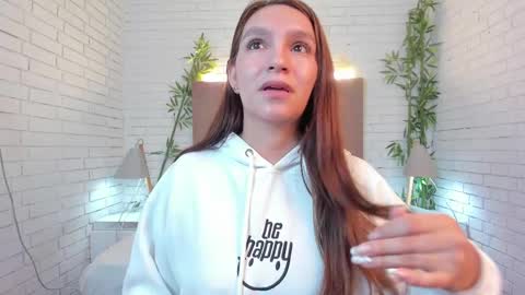 Miia 3 online show from 02.13.25