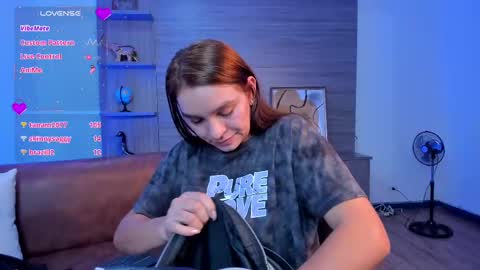 Miia 3 online show from 02.18.25