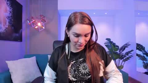 Miia 3 online show from 10.14.25