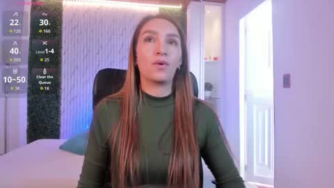 Miia 3 online show from 10.15.25