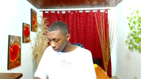 Snapshot of miilo18 chatting on 02.20.26 milo online show from 02.20.26