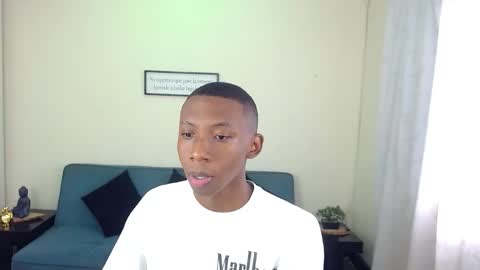 Snapshot of miiloo18 chatting on 10.10.25 Jordan online show from 10.10.25