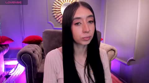 Snapshot of miilu__1 chatting on 01.12.25 miilu online show from 01.12.25