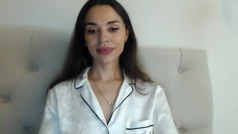 Mika online show from 10.13.25