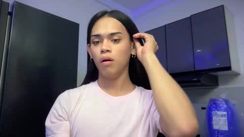 mika_pedersen online show from 10.18.25