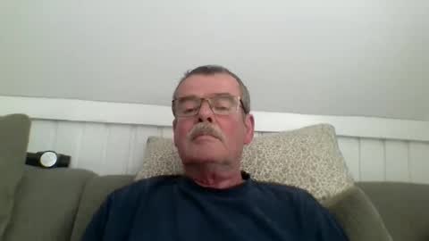 Snapshot of mikael42 chatting on 04.26.26 mikael42 online show from 04.26.26