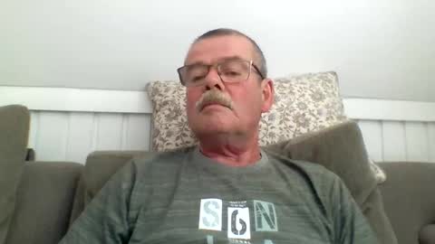 Snapshot of mikael42 chatting on 05.24.26 mikael42 online show from 05.24.26