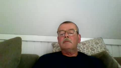 Snapshot of mikael42 chatting on 05.29.26 mikael42 online show from 05.29.26