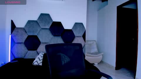 Snapshot of mikaelastonne chatting on 04.29.26 Mikaela blondie bigass online show from 04.29.26