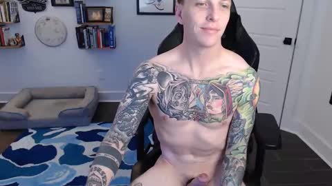 MikahisHung online show from 12.20.24