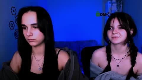 Mika online show from 12.21.25