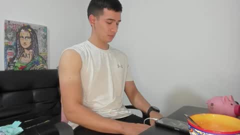 Snapshot of mike3xxx chatting on 11.13.25 mike3xxx online show from 11.13.25