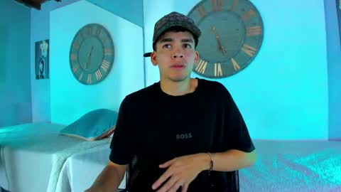 Snapshot of mike_0233 chatting on 01.19.25 Mike 0233 online show from 01.19.25