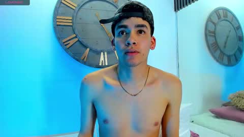 Snapshot of mike_0233 chatting on 02.21.25 Mike 0233 online show from 02.21.25