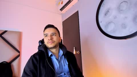 Snapshot of mike_256 chatting on 11.28.25 Mike online show from 11.28.25