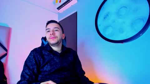 Snapshot of mike_256 chatting on 11.29.25 Mike online show from 11.29.25