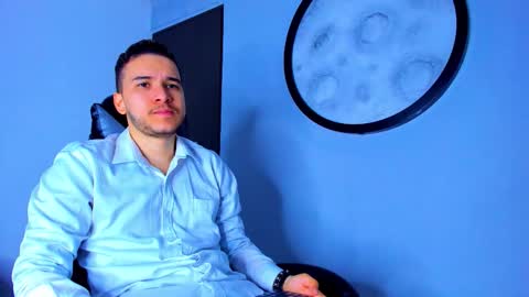 Snapshot of mike_256 chatting on 11.30.25 Mike online show from 11.30.25