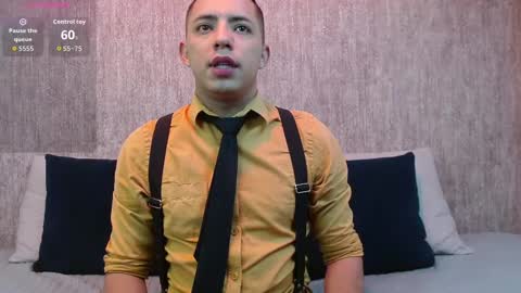 Snapshot of mike_fetiche chatting on 10.31.25 mike_fetiche online show from 10.31.25