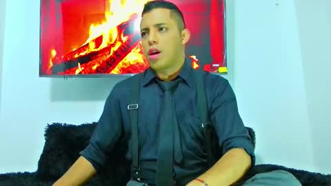 Snapshot of mike_fetiche chatting on 11.14.25 mike_fetiche online show from 11.14.25