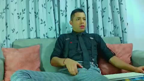 Snapshot of mike_fetiche chatting on 11.20.25 mike_fetiche online show from 11.20.25