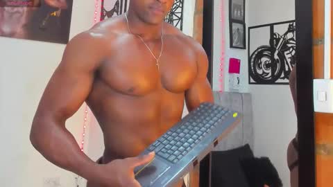 Snapshot of mike_kilian1 chatting on 10.08.25 mike kilian1 online show from 10.08.25