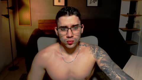 Snapshot of mike_montoya chatting on 04.26.26 Mike Montoya online show from 04.26.26