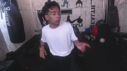 Snapshot of mike_salaz chatting on 04.01.26 Mike Salaz online show from 04.01.26