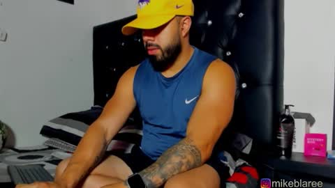 Snapshot of mikeblaree chatting on 01.16.26 mikeblaree online show from 01.16.26