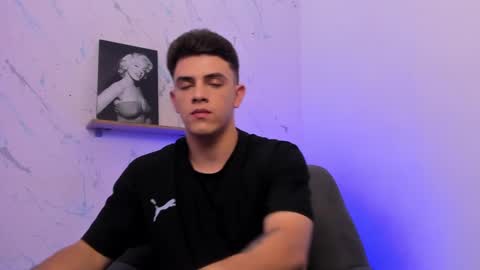 Snapshot of mikecooper_ chatting on 03.11.25 Mike Cooper online show from 03.11.25