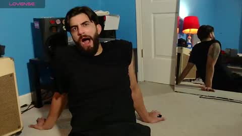 mikehawk1589 online show from 02.05.25