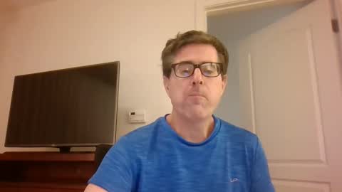 Snapshot of mikewulds chatting on 03.10.25 Mike online show from 03.10.25