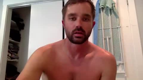 Snapshot of mikey03030303 chatting on 10.20.25 versaboy online show from 10.20.25