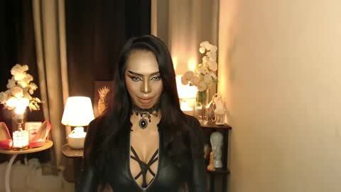 Mistress MikeyAlawi online show from 03.08.25