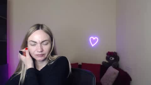 Snapshot of mikkey_mouse8 chatting on 04.18.26 Adalina online show from 04.18.26