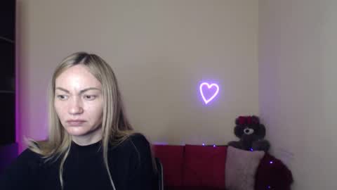 Snapshot of mikkey_mouse8 chatting on 04.22.26 Adalina online show from 04.22.26