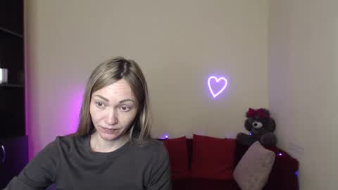 Snapshot of mikkey_mouse8 chatting on 04.26.26 Adalina online show from 04.26.26