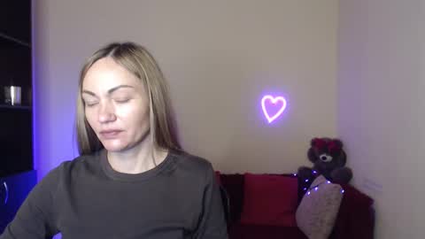 Snapshot of mikkey_mouse8 chatting on 05.14.26 Adalina online show from 05.14.26