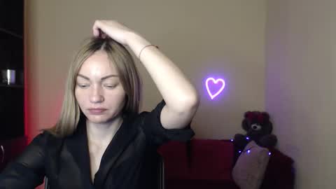 Snapshot of mikkey_mouse8 chatting on 05.21.26 Adalina online show from 05.21.26